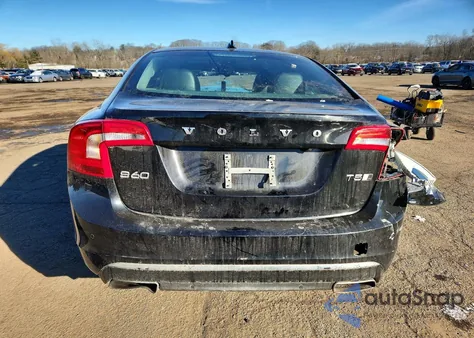 2017 Volvo S60 Premier из США, поврежденный, VIN LYV402TK5HB128825